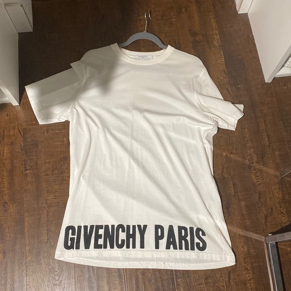 Givenchy Tops - Givenchy T 🔥🔥